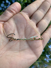 Load image into Gallery viewer, THINNY CUSTOM CURSIVE NAME NECKLACE