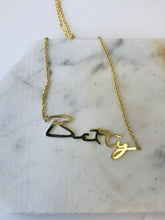 Load image into Gallery viewer, THINNY CUSTOM CURSIVE NAME NECKLACE