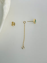 Load image into Gallery viewer, CLEA SINGLE DIAMOND BEZEL EARRING JACKET